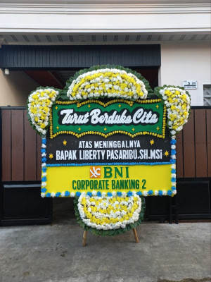 Papan Bunga Duka di Muara Badak